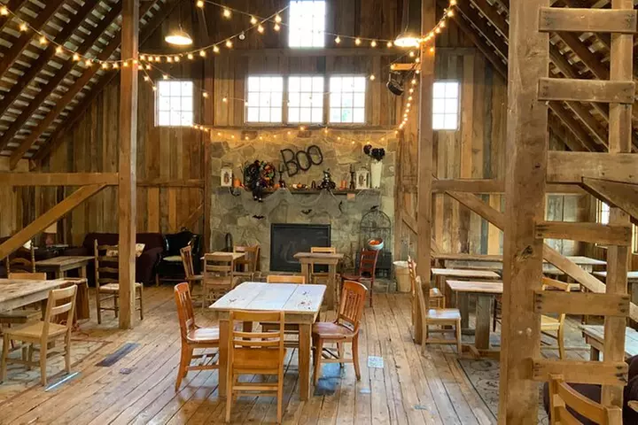 Private Loudoun County Wine Tour from DC with Stops at 3 Wineries