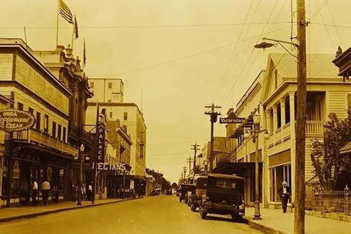 Key West Historic Bahama Village & Hemingway Heritage