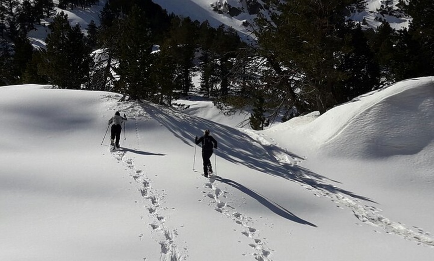 Image 5: Ruta Guiada con Raquetas de Nieve en el Parque Nacional en pirineos