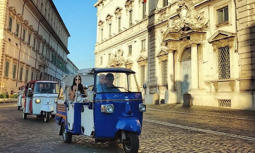 Image 7: Roma a bordo di un'Ape Calessino