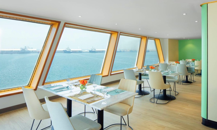 Image 6: ✈ ZJEDNOCZONE EMIRATY ARABSKIE | Dubaj - Queen Elizabeth 2 Hotel 4*...