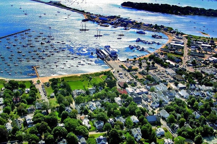 3-Hour Martha's Vineyard Island Tour from Oak Bluffs