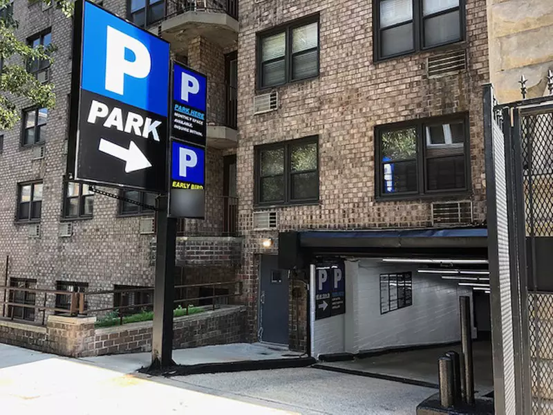 Parking at Select Garages - Liam Garage - Second Medium