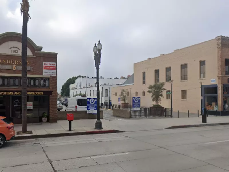 Parking at [SQ44] 106 E. Colorado Blvd. Lot - Second Medium