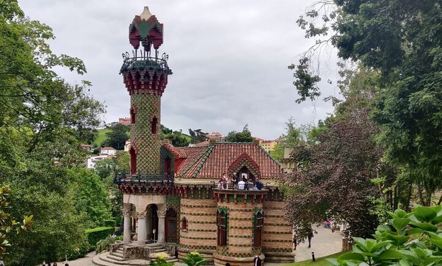 Image 4: Tour Autoguiado de Día Completo en Santillana del Mar y Comillas