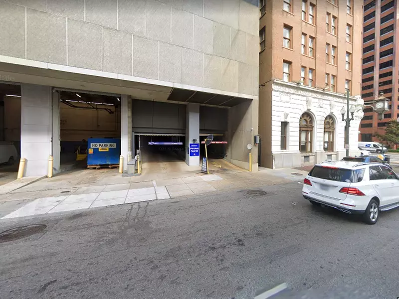 Parking at Poydras Center Parking Garage