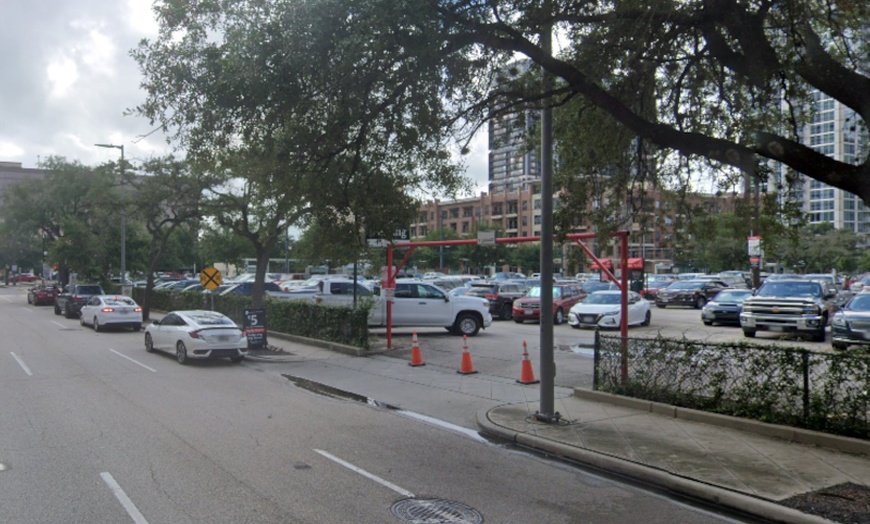 Image 2: Parking at Filly Lot