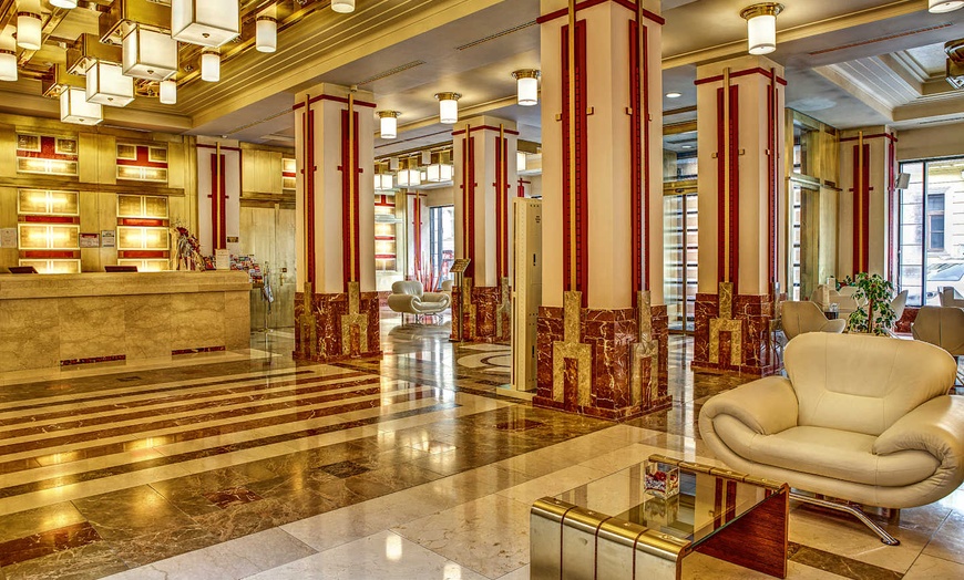 Image 9: ✈ THE CZECH REPUBLIC | Prague - Hotel Majestic Plaza 4* - City break