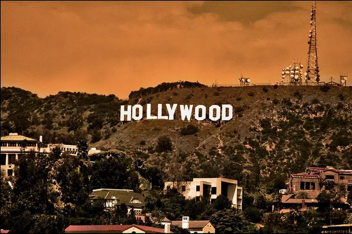 Private sightseeing tour of Beverly Hills - Second Medium