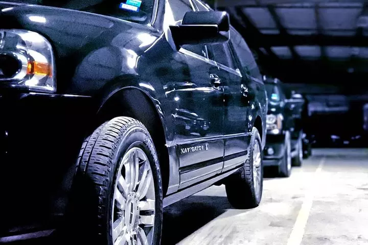 Private Transfer in a Luxury Vehicle to and/or from MSY Airport