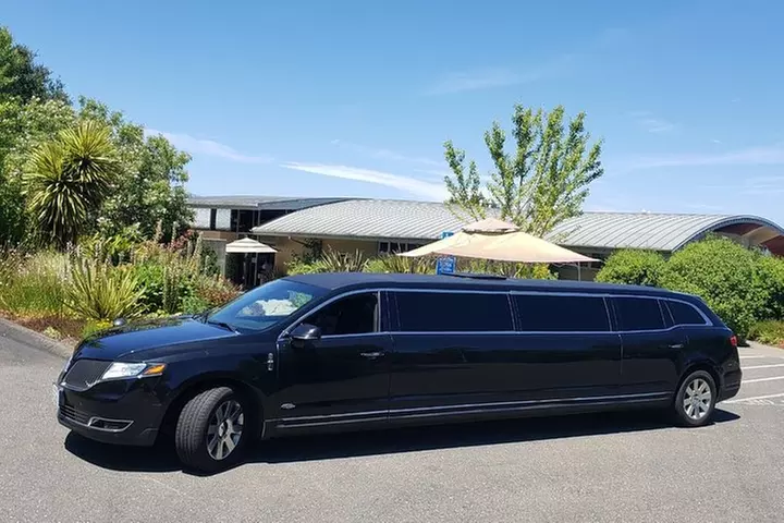 8 Hour Napa or Sonoma Wine Tour in Private Limousine - Primary Image
