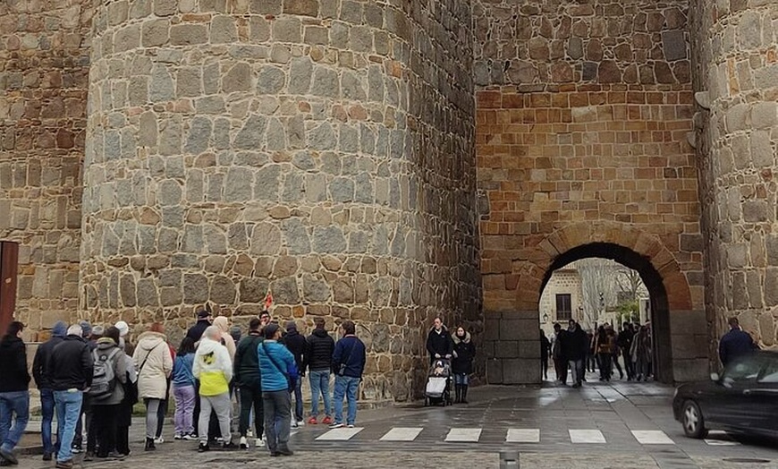 Image 8: Tour a pie por el casco antiguo de Ávila