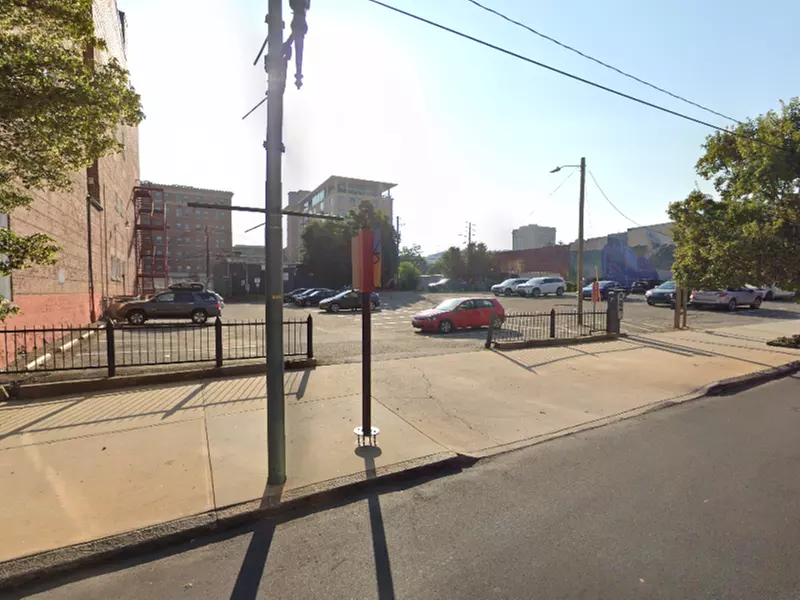 Parking at Woodfin & Broadway Lot