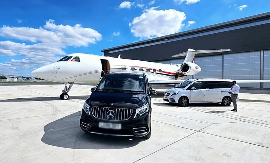 Image 5: Luxury Transfer inside London - Any Hotel or Train station