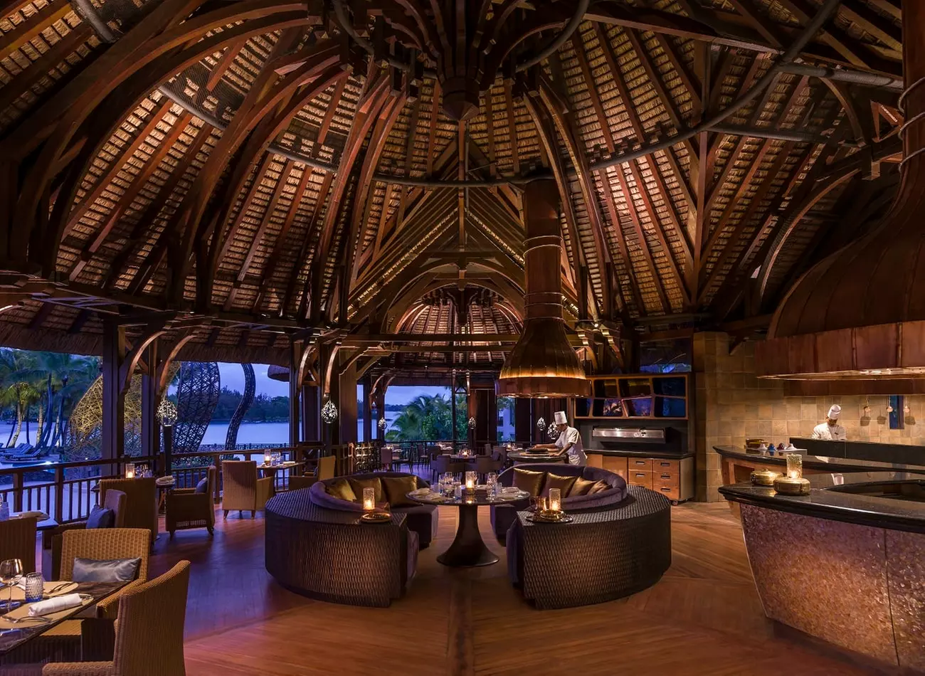 ✈ MAURITIUS | Trou d'Eau Douce - Shangri-La Le Touessrok Resort & S...