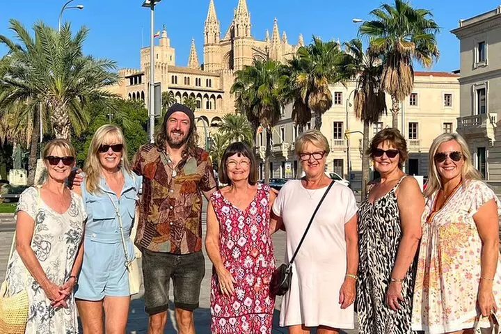 Tour VIP de día completo en las Islas Baleares