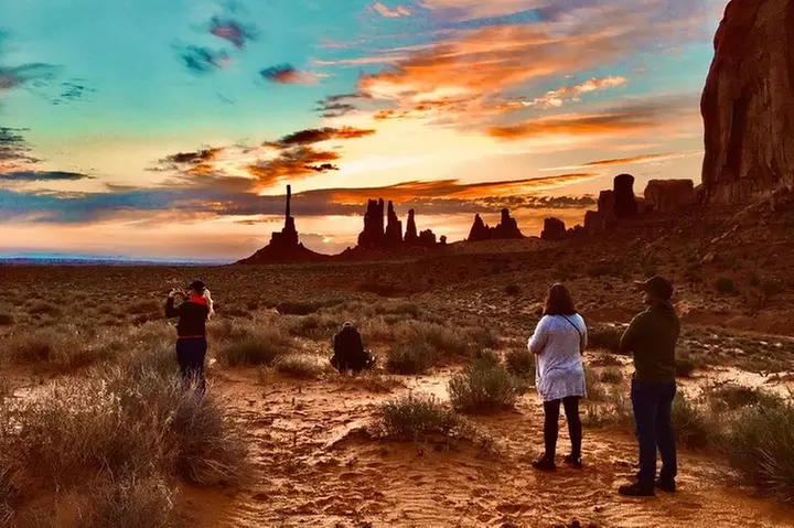 Sunrise Tour of Monument Valley