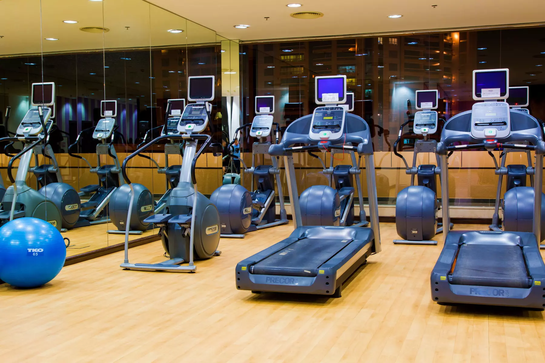 ✈ UNITED ARAB EMIRATES | Dubai - Mercure Dubai Barsha Heights Hotel...