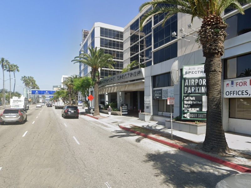 Parking at Airport Spectrum Garage LAX