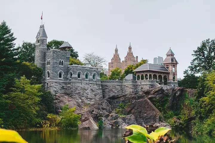 The Smurfs Filming Locations Tour in New York with Private Guide - Primary Image