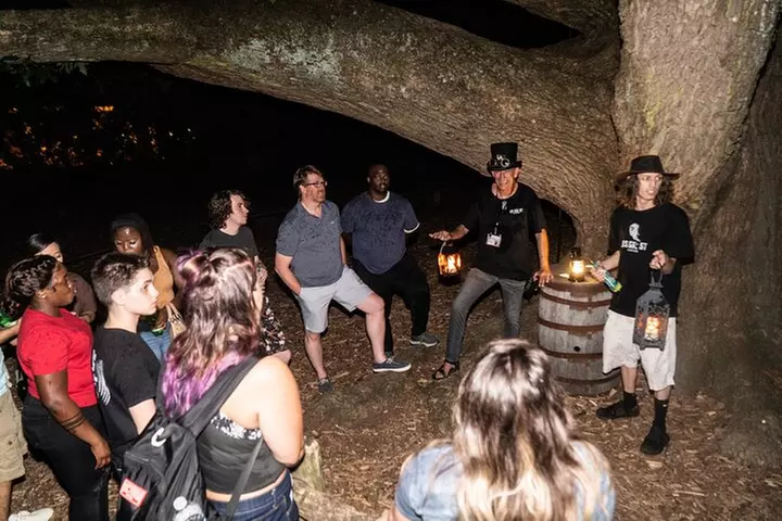 Newport Ghosts: Seaside Hauntings and Hags Tour