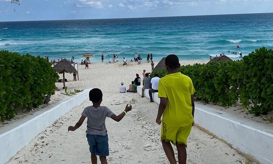 Image 10: Private Cancun Shopping Tour Guided and Personal