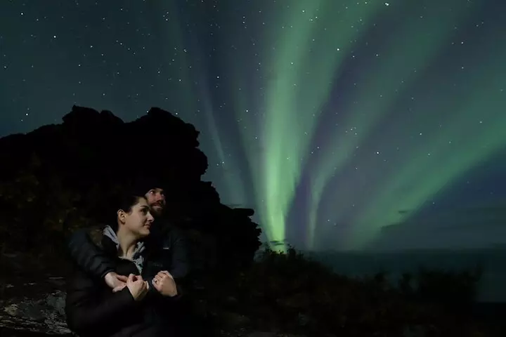 Best Northern Lights Aurora Adventure FREE Portraits & Hot Pizza