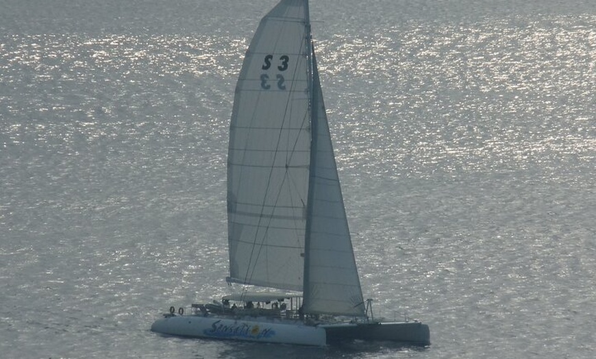 Image 17: Puesta de Sol desde LLoret de Mar con Dj y bebidas
