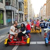 Image 4: Party und Beer Bike Private Sightseeing Tour Berlin mit Abholung