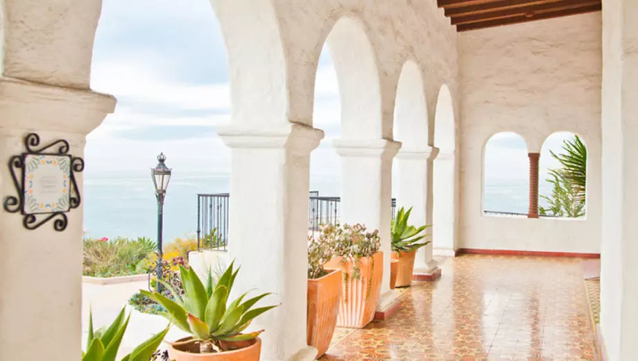 Soprano Amanda Squitieri at Casa Romantica Cultural Center and Gardens - Second Medium