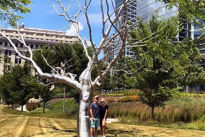 Discover Iconic Milwaukee Tour