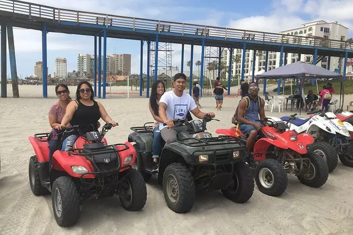 Puerto Nuevo Lobster, Margaritas and Mariachi Private Tour