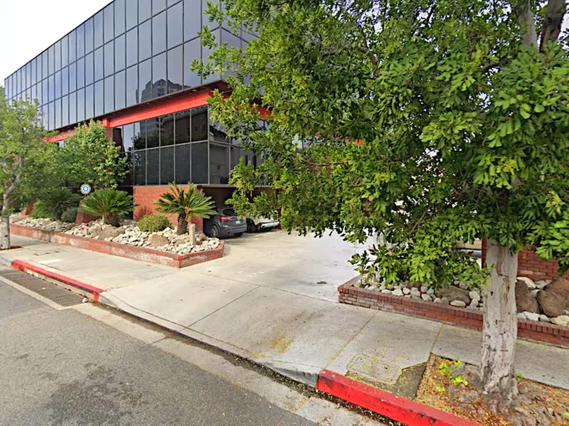 Parking at [SQ38] 313 W. Wilson Ave. Lot