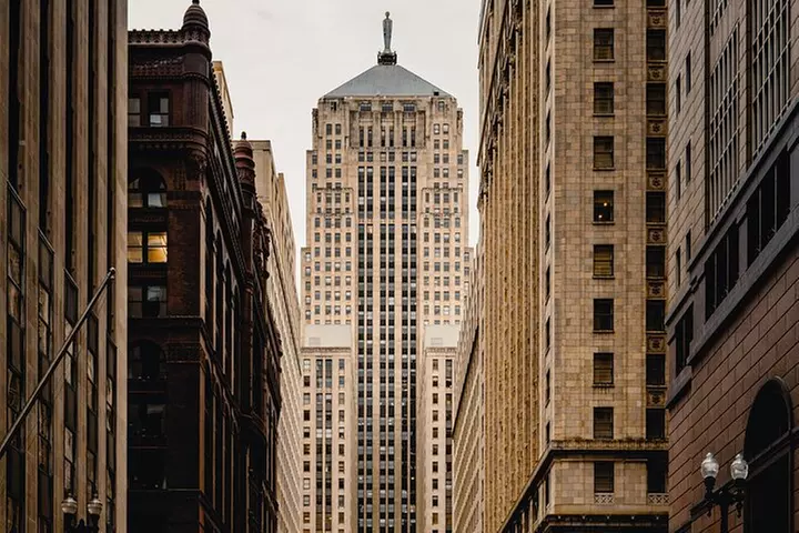 History of the Jazz Age at Chicago Art Deco Architecture Tour