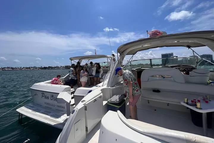 Miami Boat & Yacht for Day or Sunset Tour Cruise with Captain