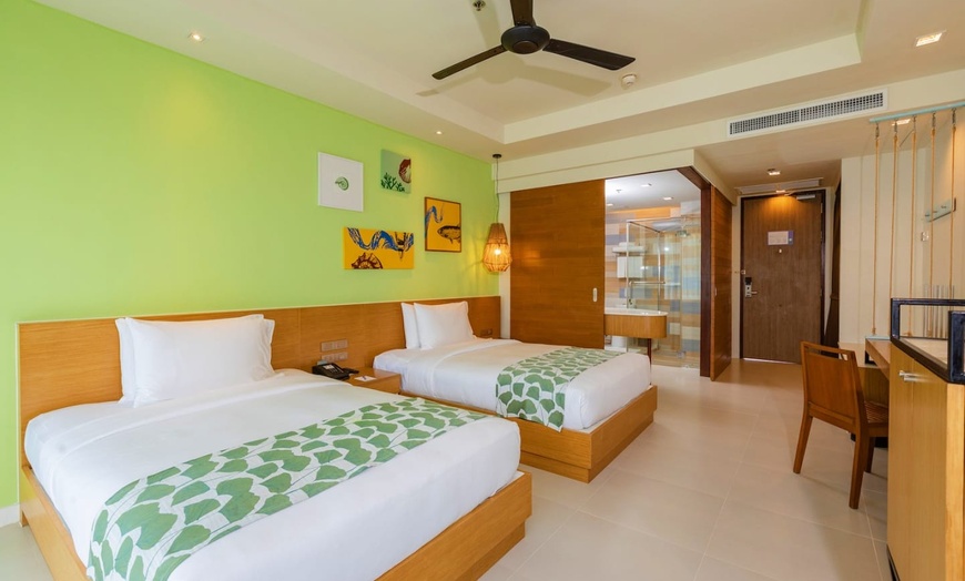 Image 4: ✈ THAILANDIA DEL SUD | Krabi - Holiday Ao Nang Beach Resort Krabi 5...