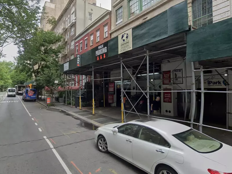 Parking at iPark - 107 Garage