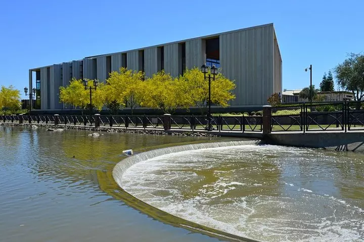 Self-Guided Bakersfield Scavenger Hunt: Resilient Bakersfield - Primary Image