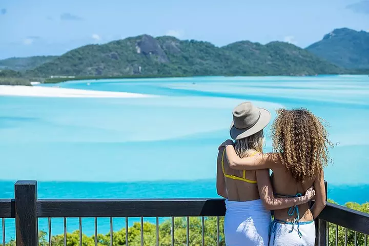 Camira Sailing Adventure through Whitsunday Islands