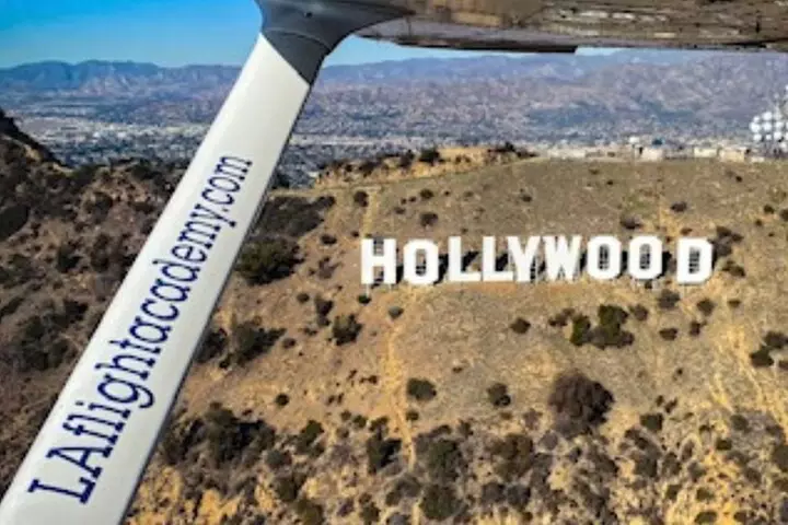 1 Hour Private Breathtaking Airplane Tour in Los Angeles - Second Medium
