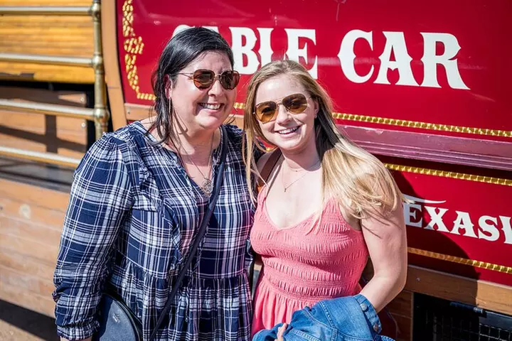 All-Inclusive Social Wine Tour