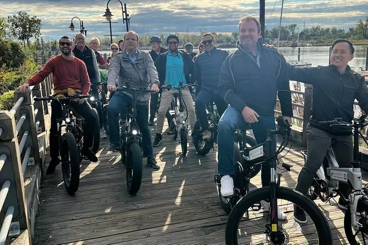 2-Hr, 45 Min Tour de Wilmington E-Bike Tour/Sightseeing/History