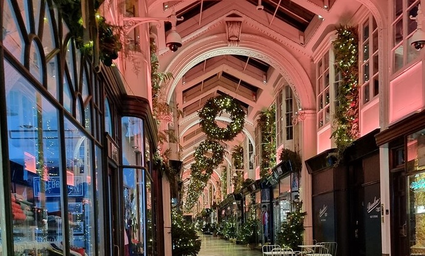 Image 6: Christmas Lights Guided Walking Tour