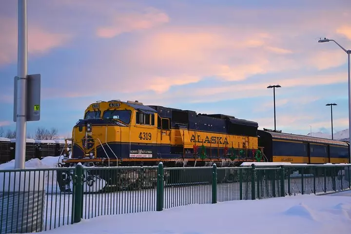 Anchorage's Winter City Tour = Samples + Stops + WildLife