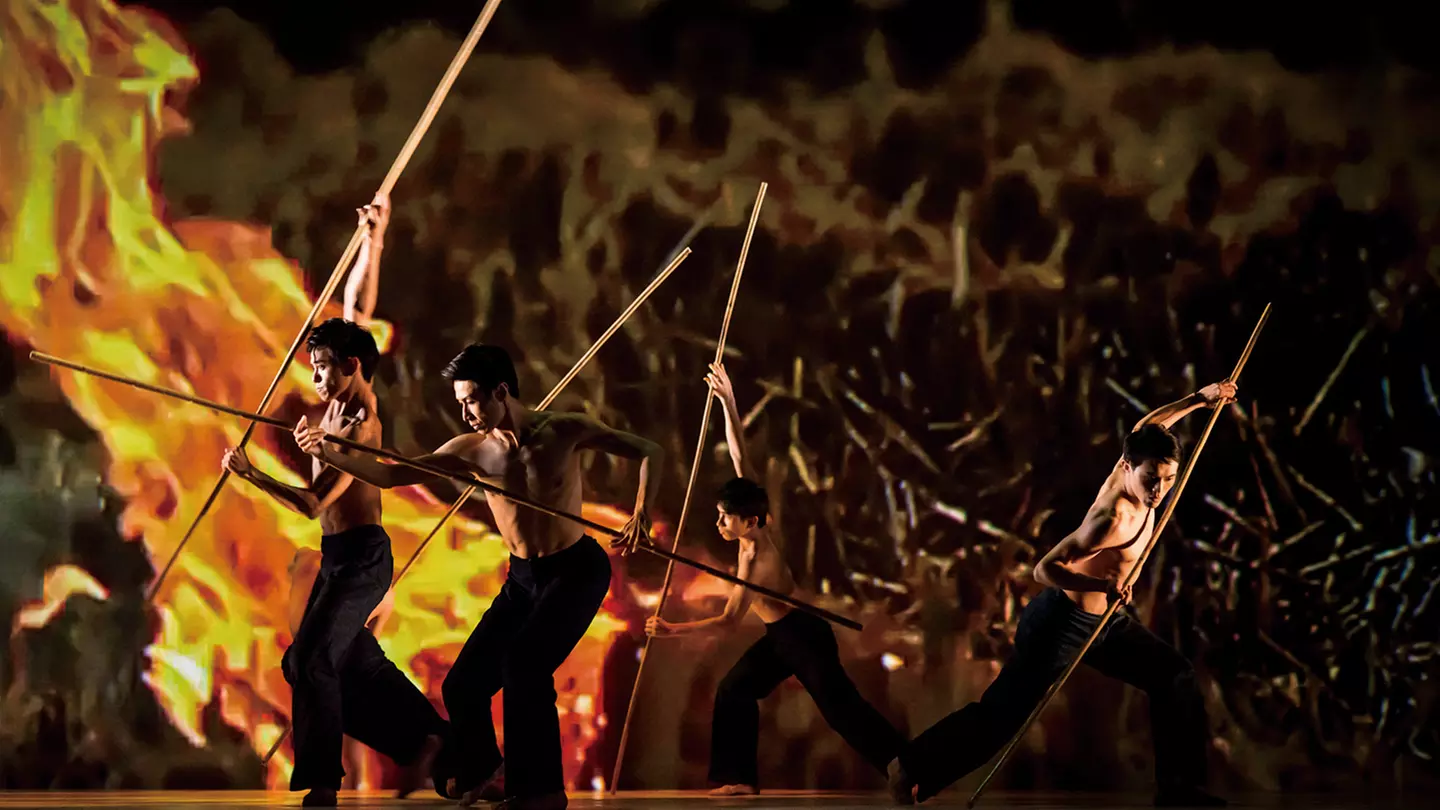 Cloud Gate Dance Theater of Taiwan at Dorothy Chandler Pavilion - Primary Image