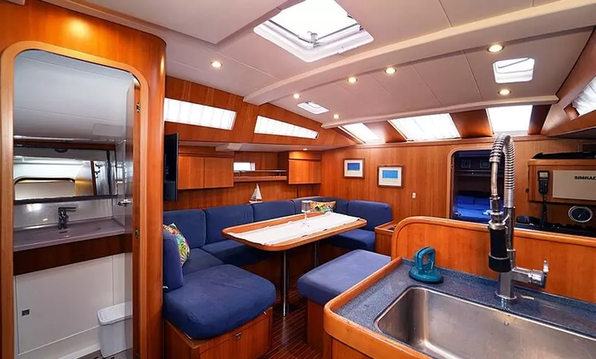 Image 25: Tours privados de lujo en barco en Barcelona