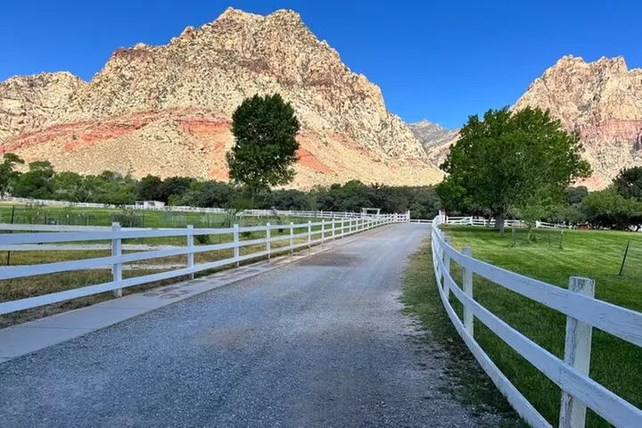 The Ultimate Red Rock Canyon Scenic Experience