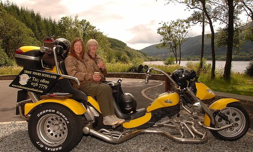 Image 1: Edinburgh City Trike Tour with 2 Malt Whisky's