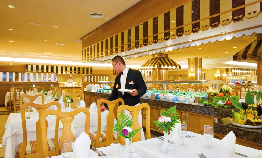 Image 7: ✈ LANZAROTE | Playa de los Pocillos - Hotel Riu Paraiso Lanzarote R...