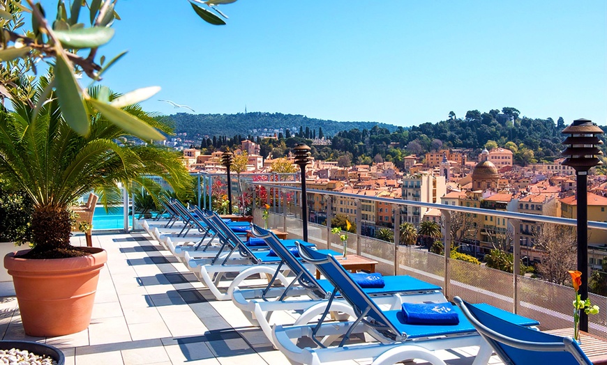 Image 2: ✈ FRENCH RIVIERA | Nice - Aston La Scala Hotel 4* - Rooftop